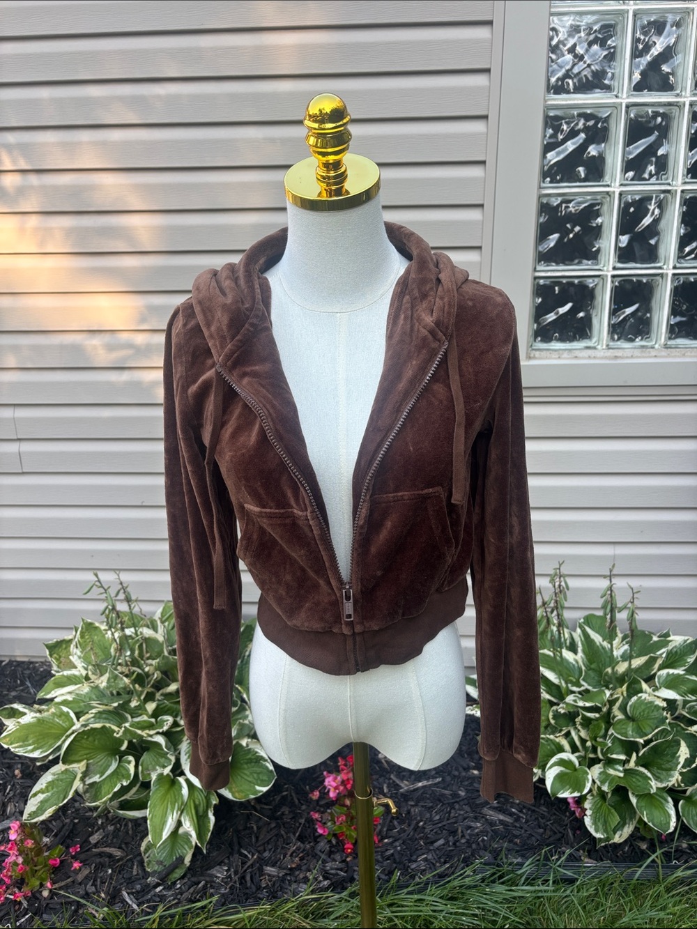 Brandy Melville Chocolate Brown Velvet Cropped Zip Hoodie